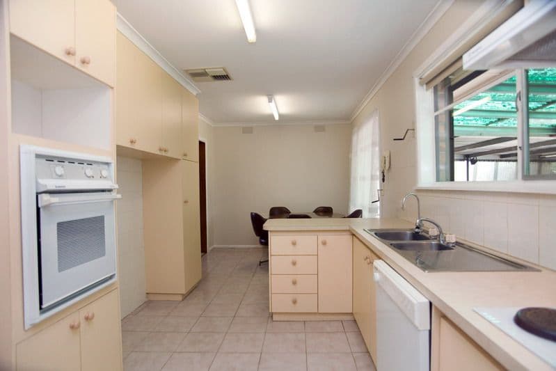 19 Lloyd Avenue, EPPING VIC 3076, Epping - Thumbnail 7