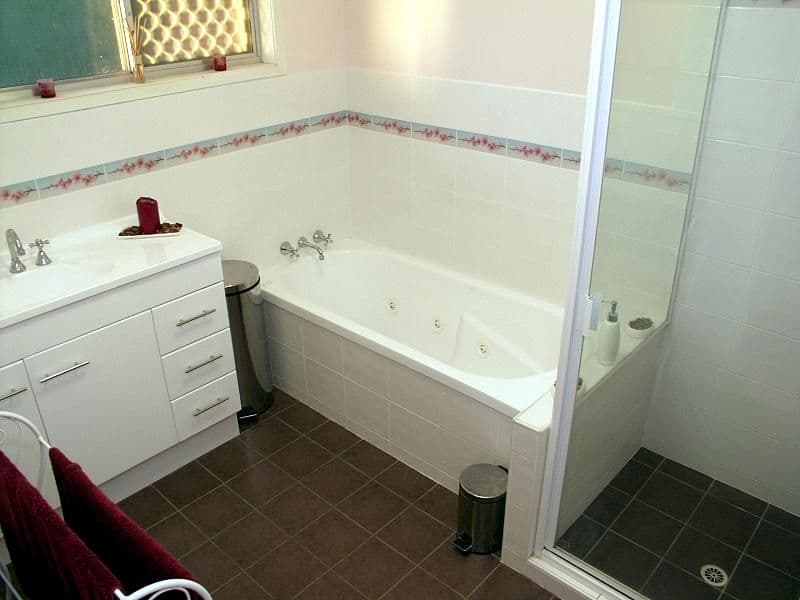 8 Jacana Street, ROCHEDALE SOUTH QLD 4123, Rochedale South - Thumbnail 5