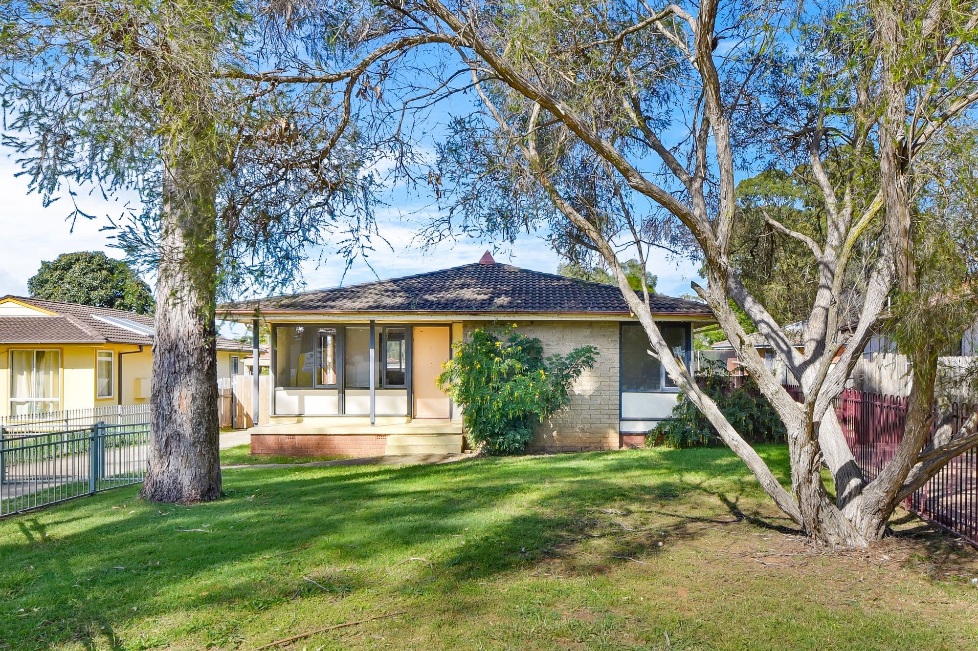 5 Elizabeth Way, Airds - Image 1