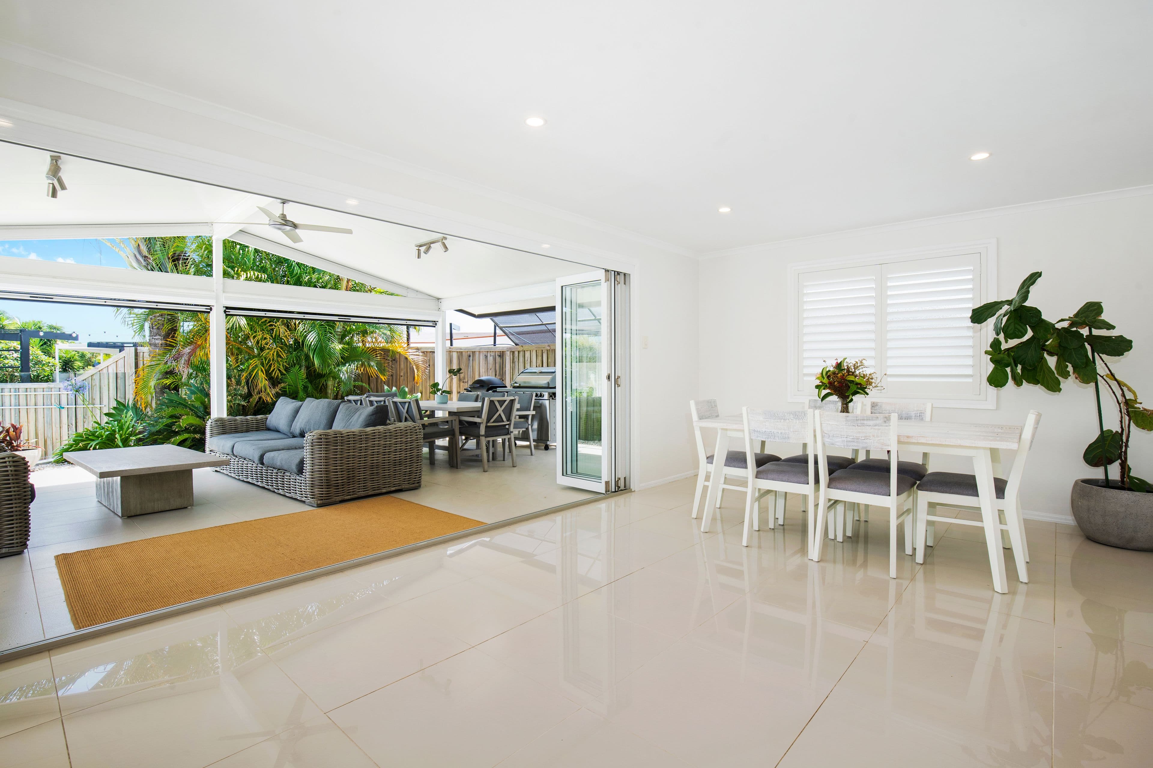 45 Poinciana Boulevard, Broadbeach Waters QLD 4218, Broadbeach Waters - Thumbnail 4