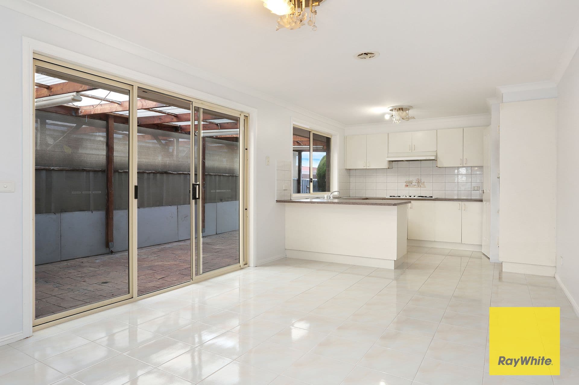 15 Dixon Court, Point Cook VIC 3030, Point Cook - Thumbnail 4