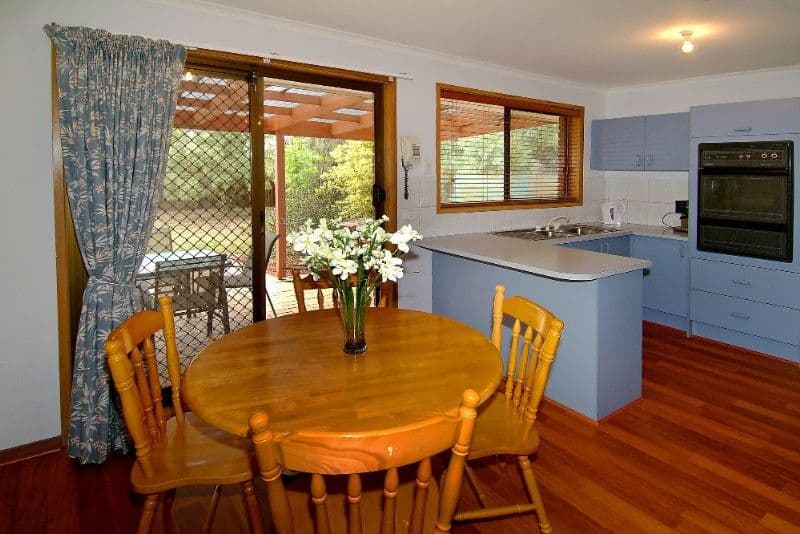 17 Romano Avenue, MILL PARK VIC 3082, Mill Park - Thumbnail 3