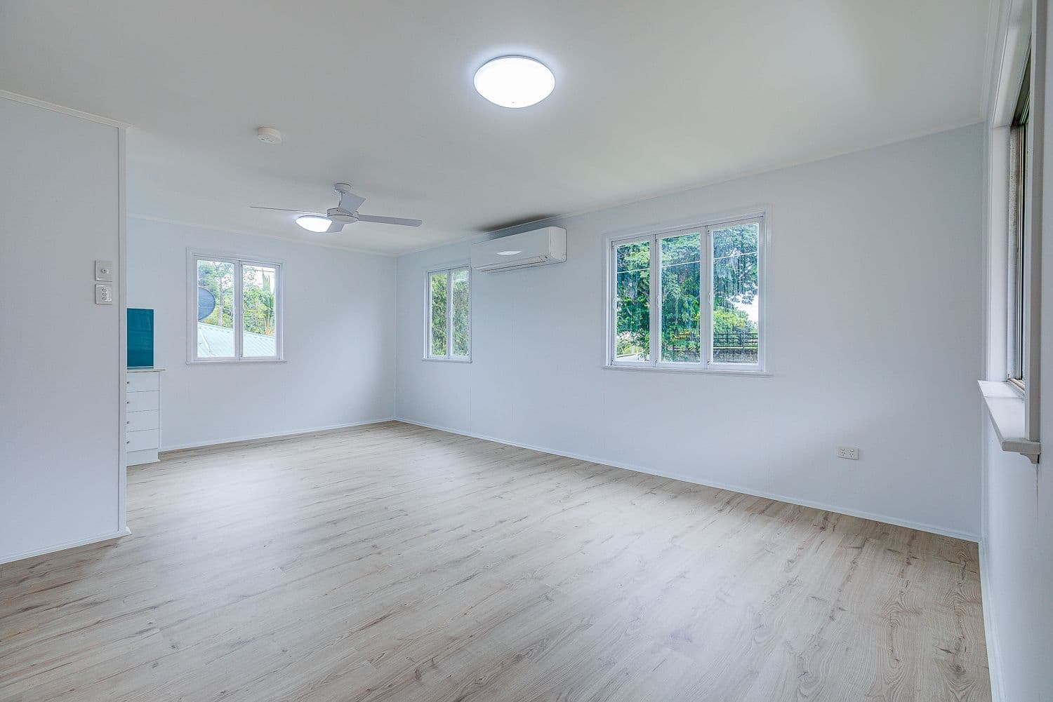 14 Bernays Road, Wynnum West QLD 4178, Wynnum West - Thumbnail 3