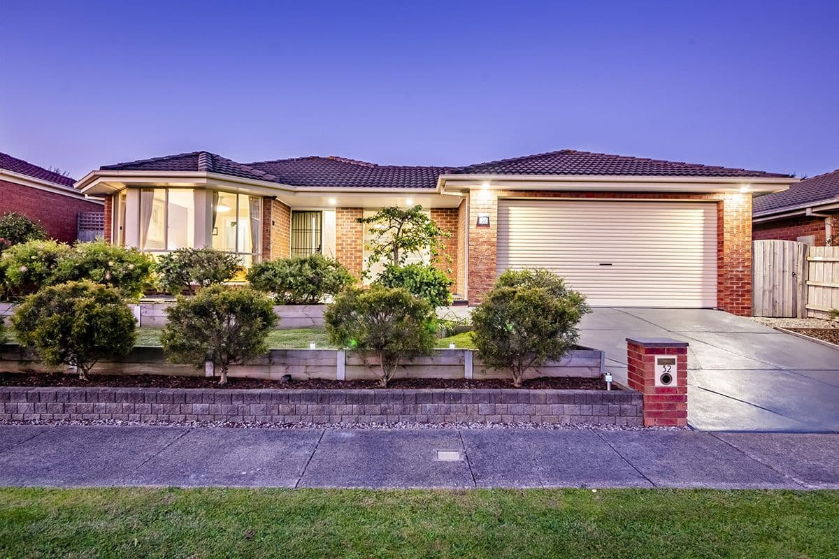 32 Cornwell Crescent, Cranbourne East VIC 3977, Cranbourne East - Image 1