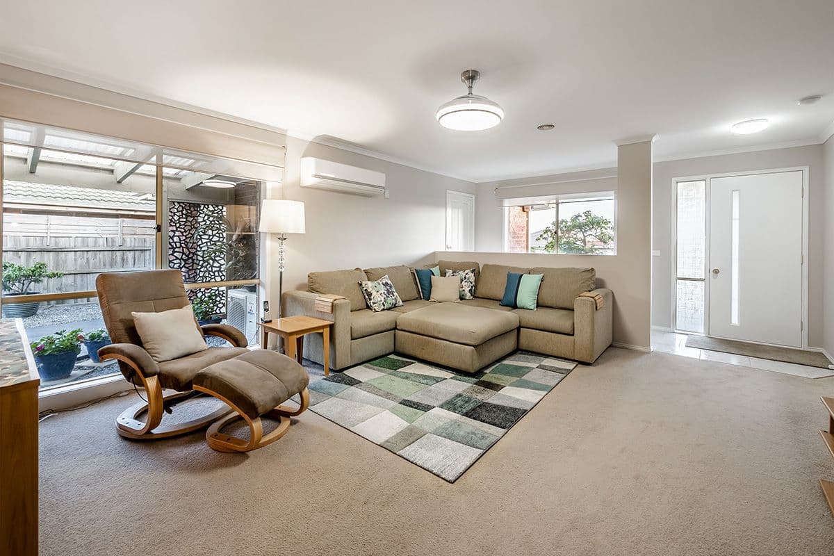 32 Cornwell Crescent, Cranbourne East VIC 3977, Cranbourne East - Thumbnail 4
