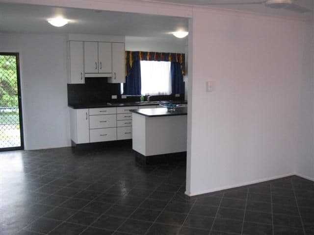 7 Satinay Street, GLADSTONE QLD 4680, Gladstone - Thumbnail 3