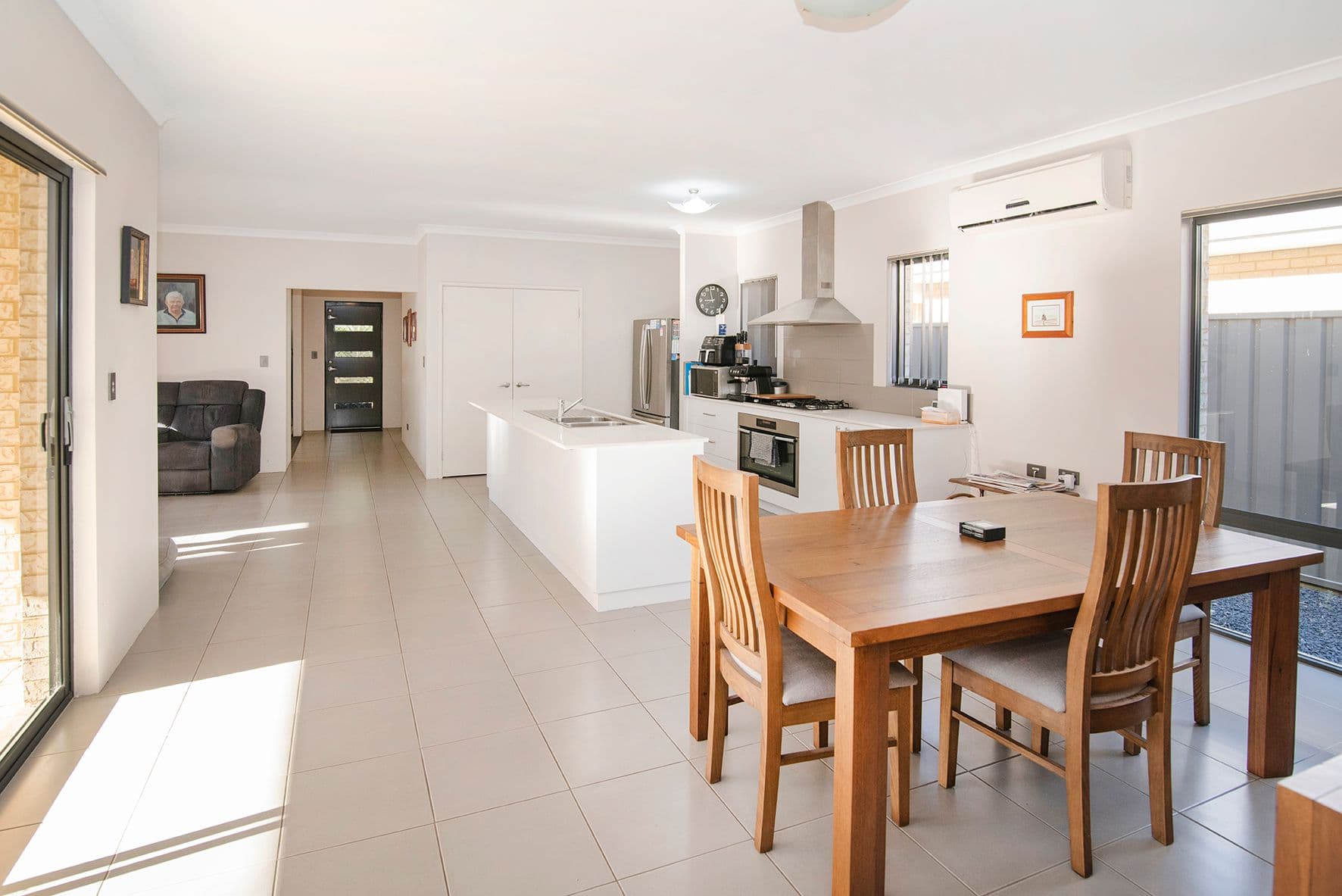 10 Casselton Loop, Geographe WA 6280, Geographe - Thumbnail 4