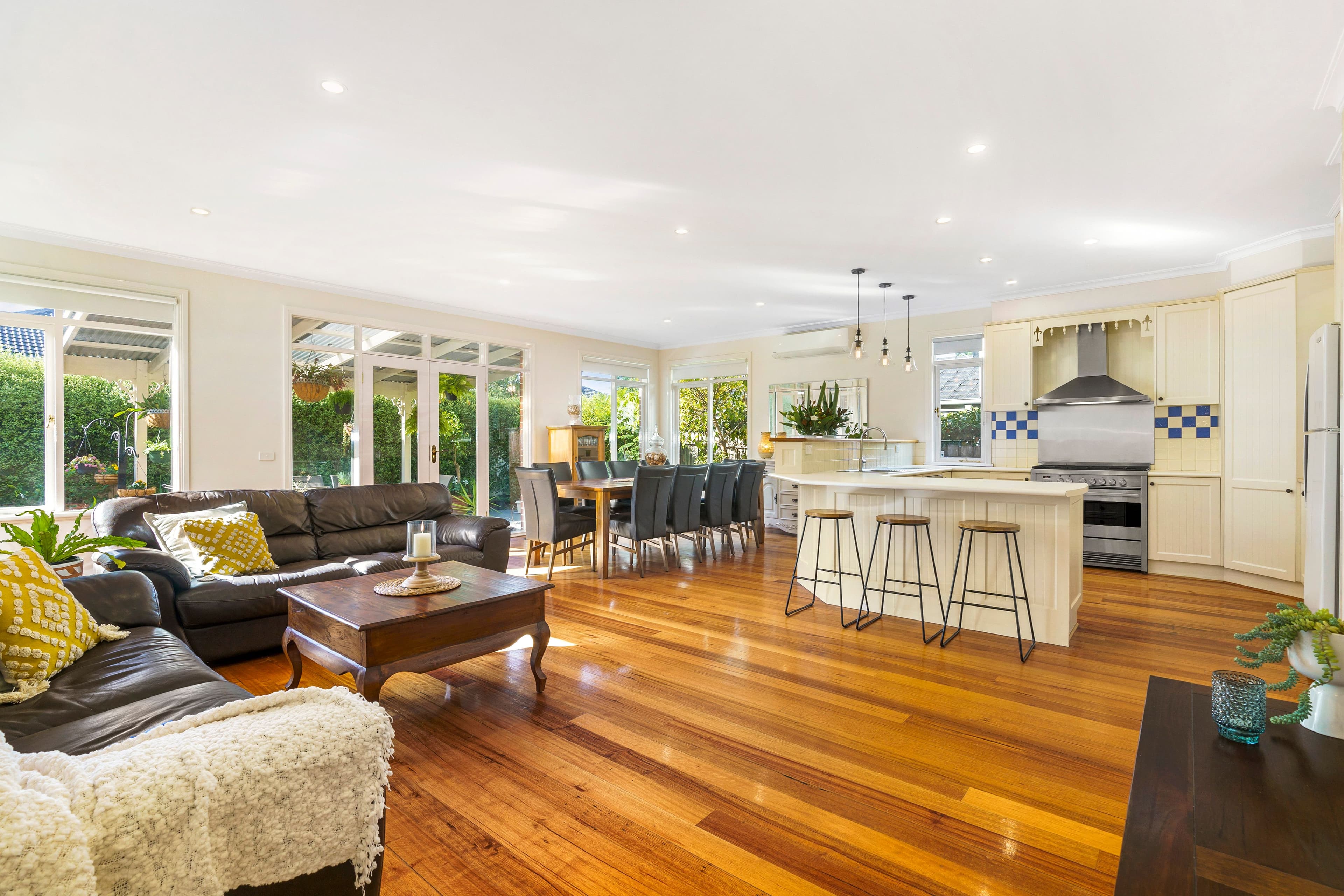 3 Jacana Court, Chadstone VIC 3148, Chadstone - Thumbnail 2