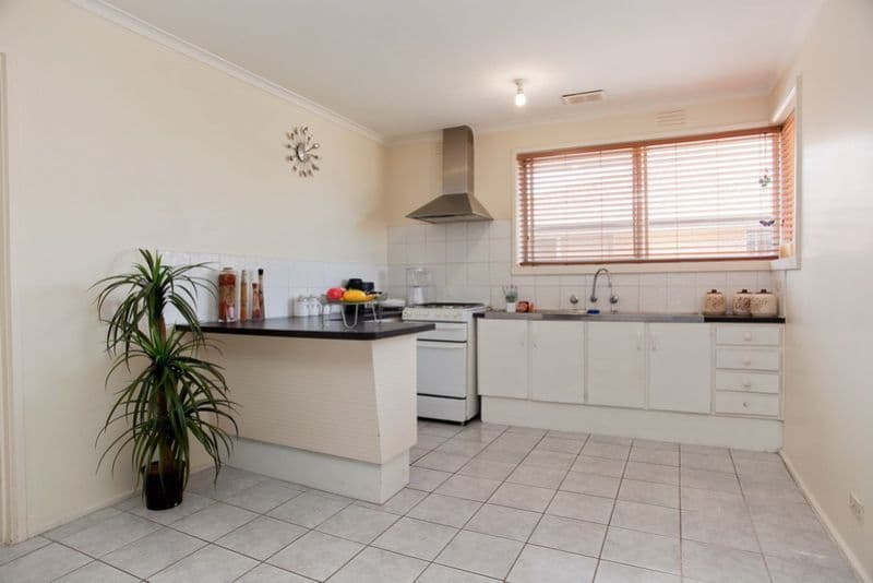 18 Teal Crescent, LALOR VIC 3075, Lalor - Thumbnail 3