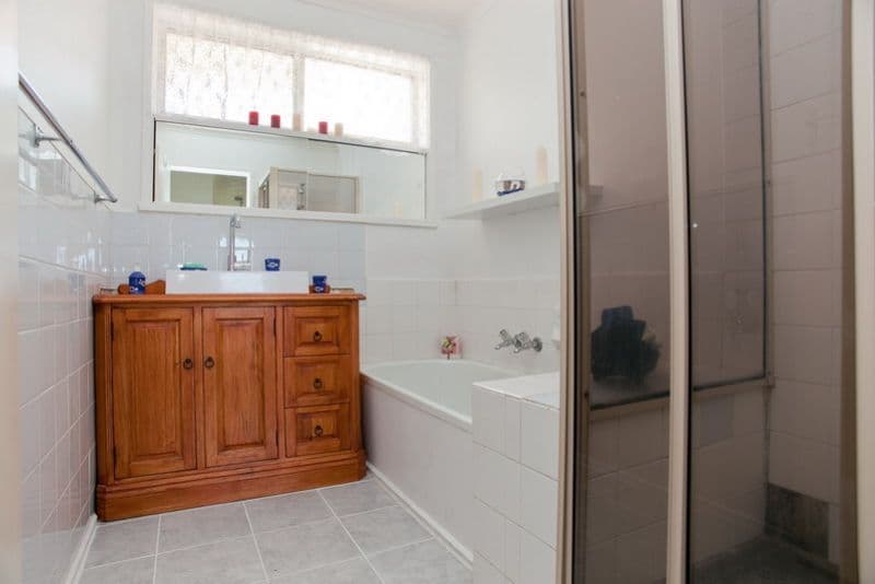 18 Teal Crescent, LALOR VIC 3075, Lalor - Thumbnail 6