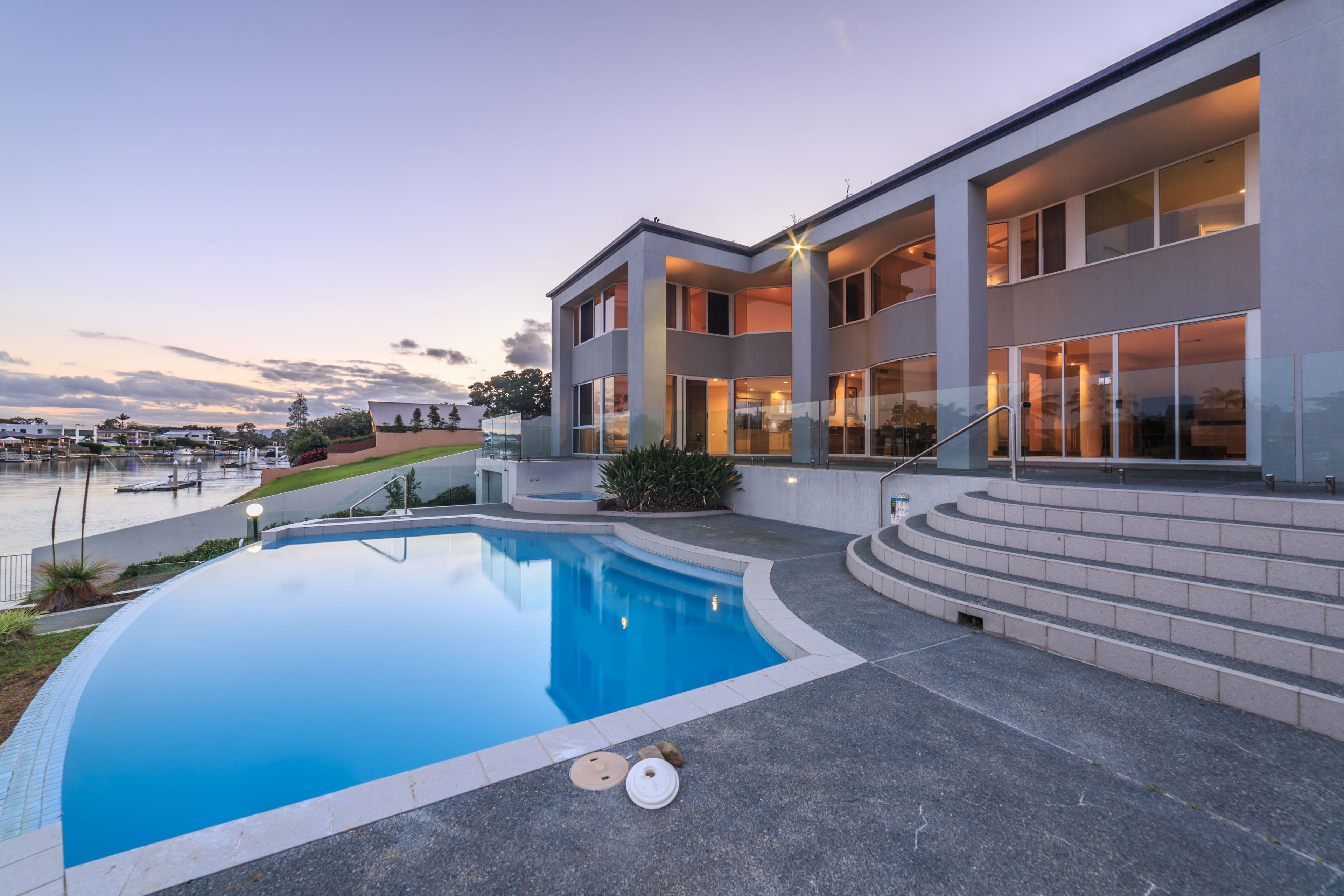 124 Edinburgh Road, Benowa Waters QLD 4217, Benowa - Thumbnail 2