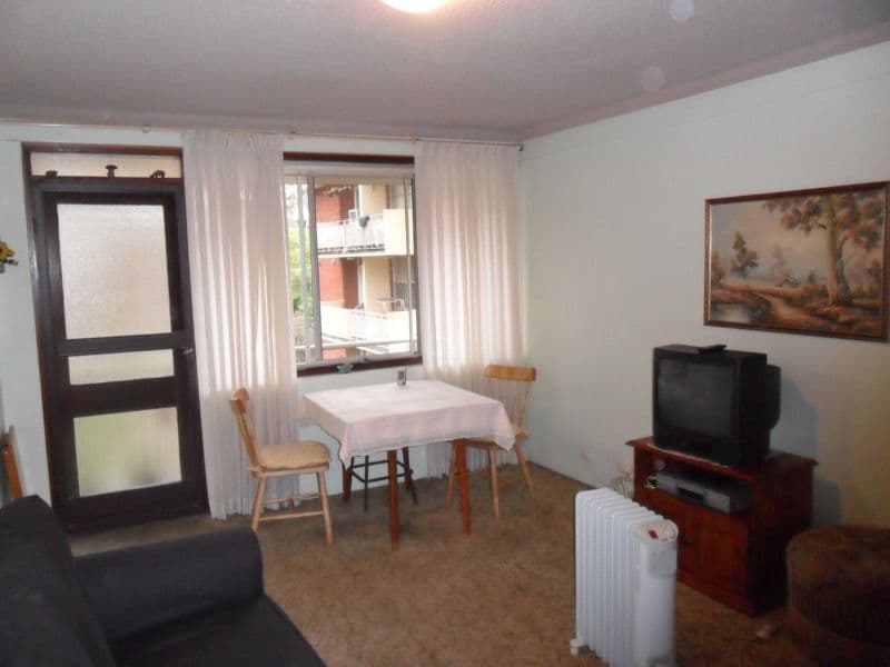 52 MEADOW Crescent, MEADOWBANK NSW 2114, Meadowbank - Thumbnail 3