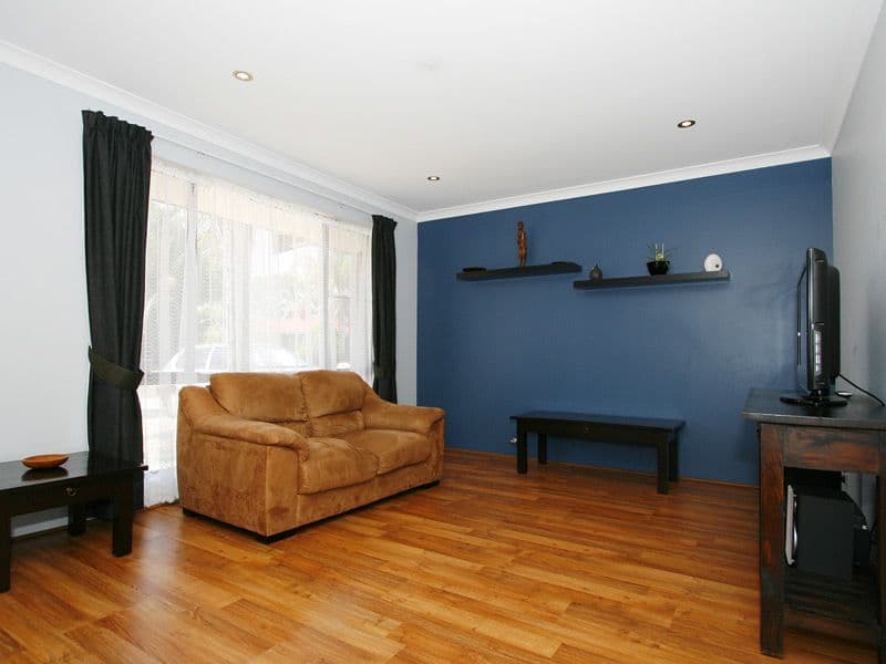 10 Symes Close, SEVILLE GROVE WA 6112, Seville Grove - Thumbnail 2