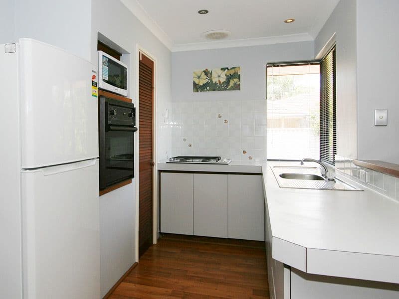 10 Symes Close, SEVILLE GROVE WA 6112, Seville Grove - Thumbnail 4