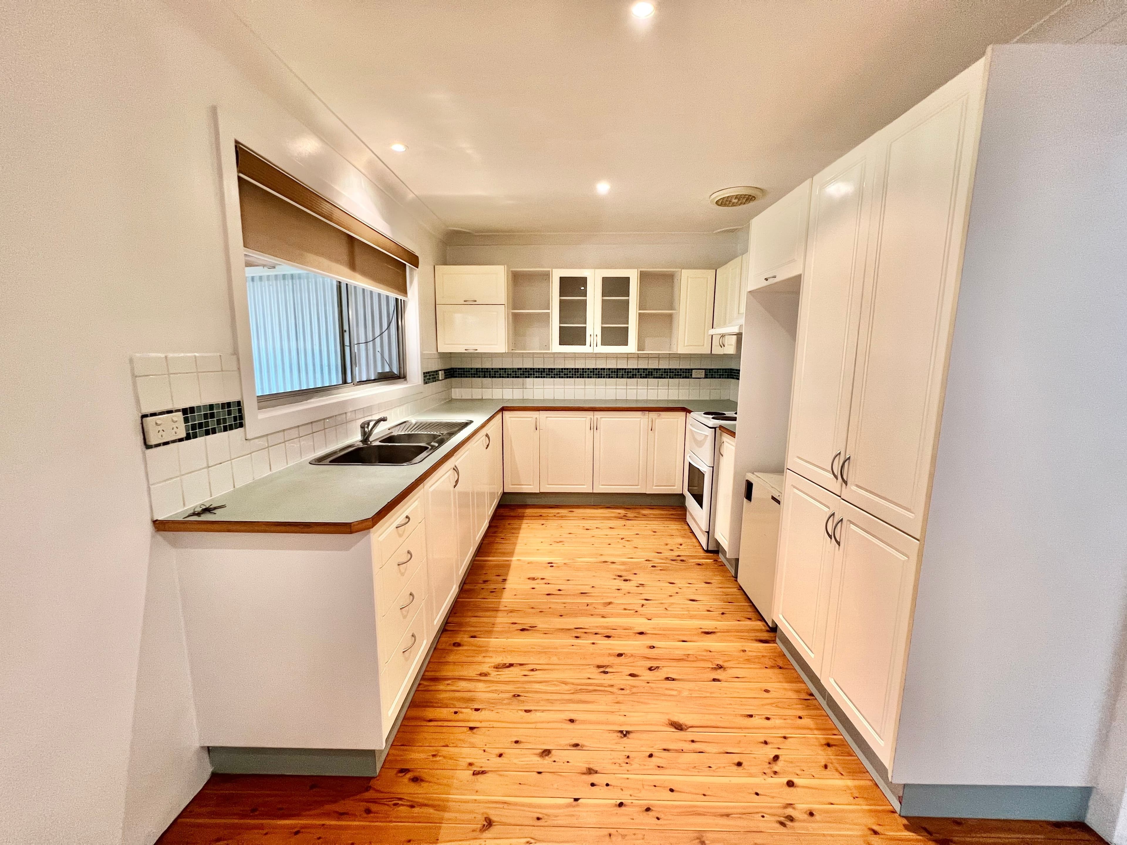 37 Hilda Street, Forbes NSW 2871, Forbes - Thumbnail 2