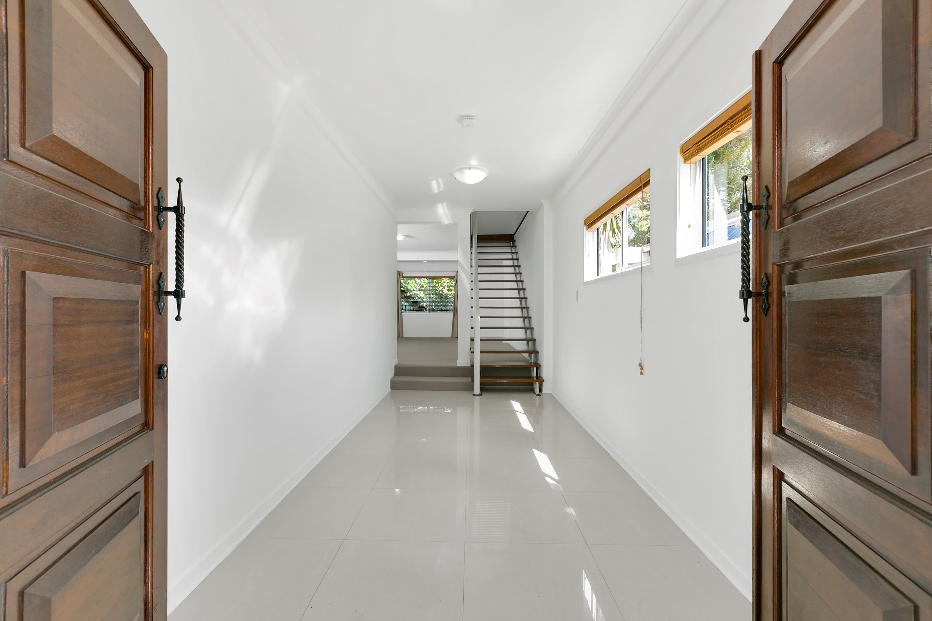 70 Benowa Road, Southport QLD 4215, Southport - Thumbnail 2