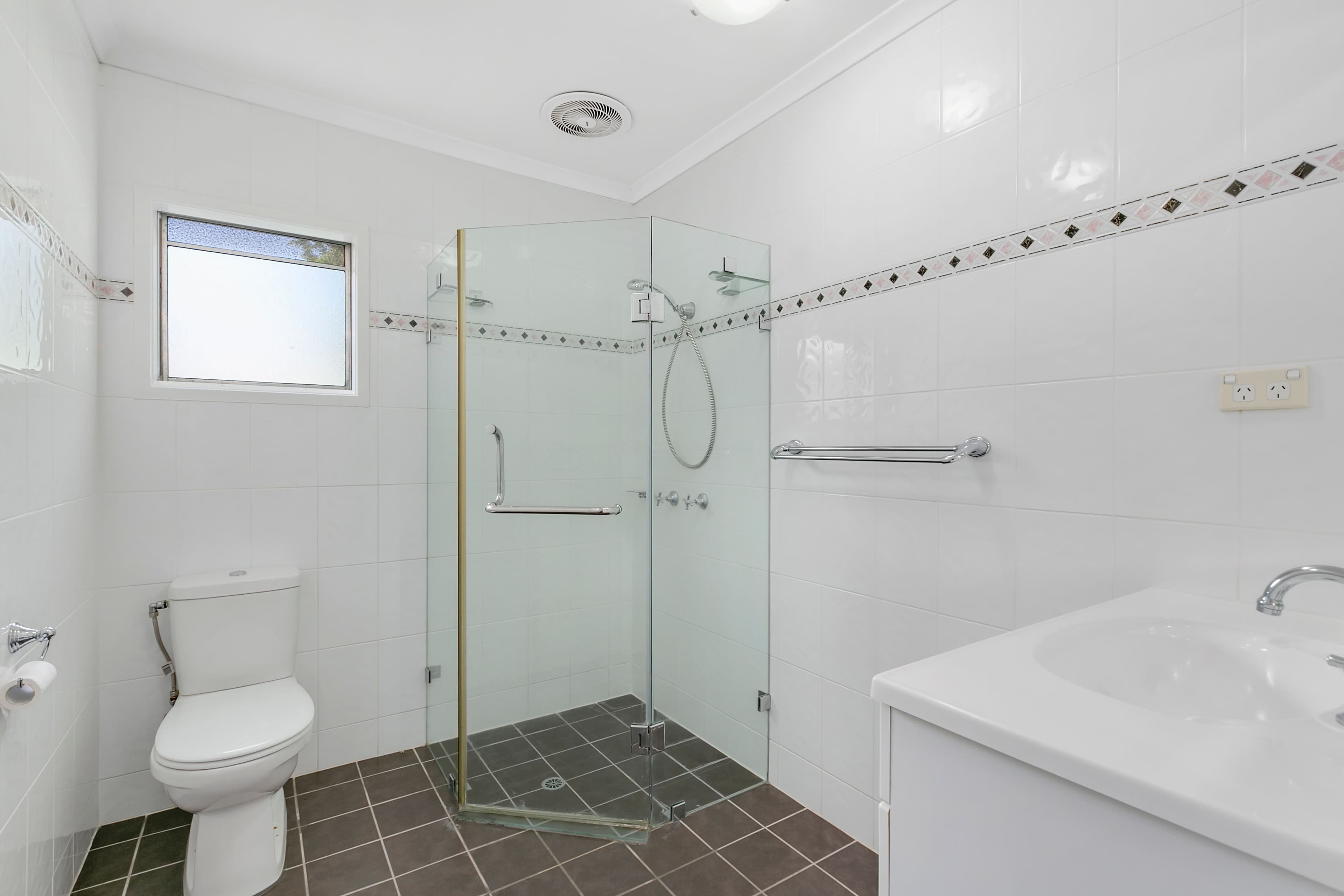 70 Benowa Road, Southport QLD 4215, Southport - Thumbnail 6