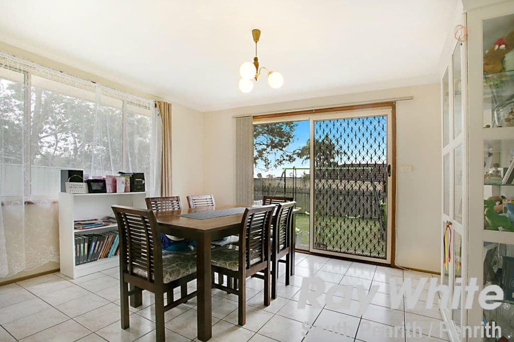 7 Womra Crescent, Glenmore Park - Thumbnail 4