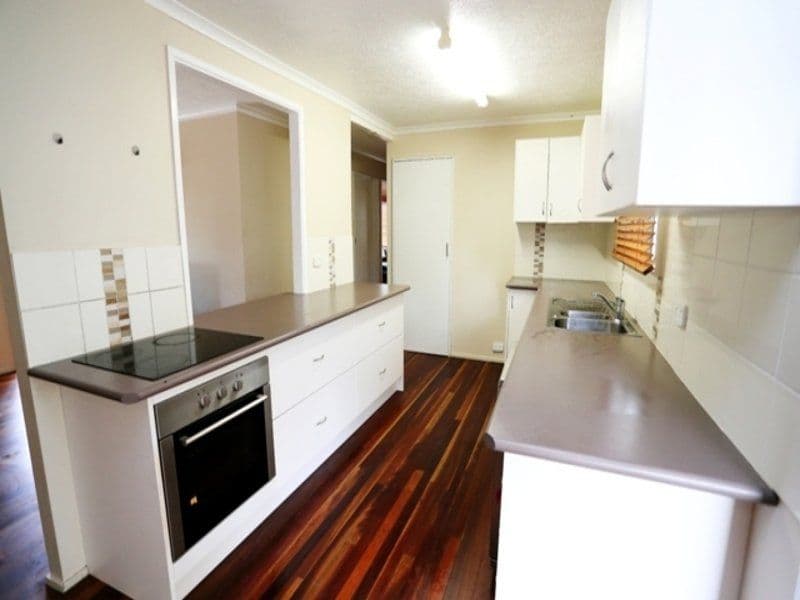 19 Samantha Street, KELSO QLD 4815, Kelso - Thumbnail 2