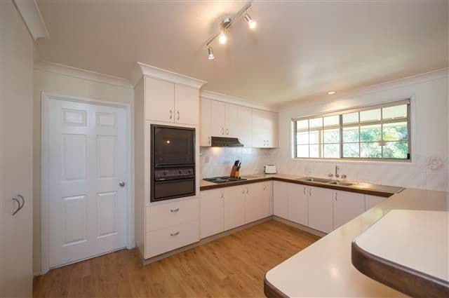 46 Cockatoo Drive, NEW AUCKLAND QLD 4680, New Auckland - Thumbnail 2