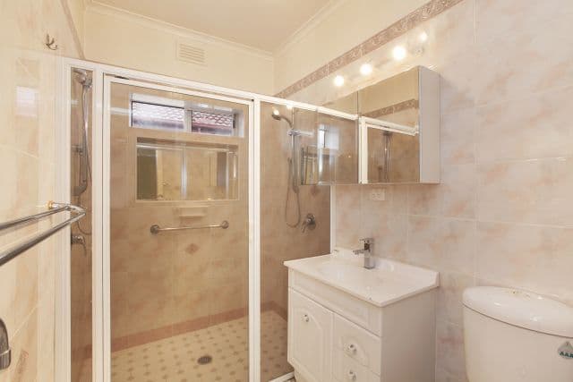 116 Broadhurst Avenue, Reservoir VIC 3073, Reservoir - Thumbnail 8