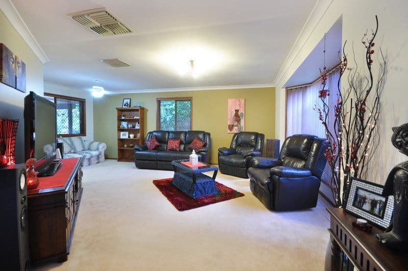 46 Blue Grass Crescent, EIGHT MILE PLAINS QLD 4113, Eight Mile Plains - Thumbnail 2
