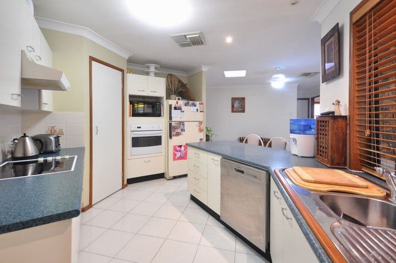 46 Blue Grass Crescent, EIGHT MILE PLAINS QLD 4113, Eight Mile Plains - Thumbnail 4