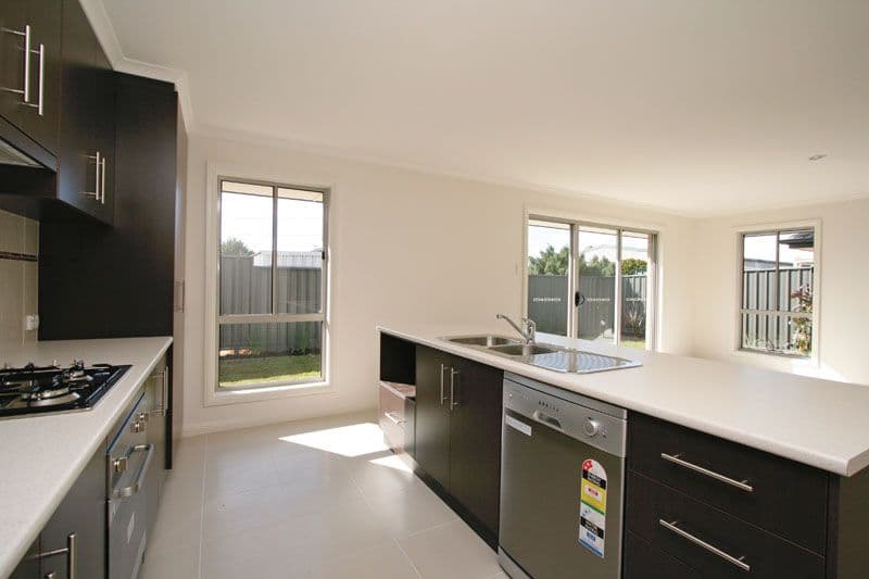 5 CASSIA Street, MUNNO PARA WEST SA 5115, Munno Para West - Thumbnail 2