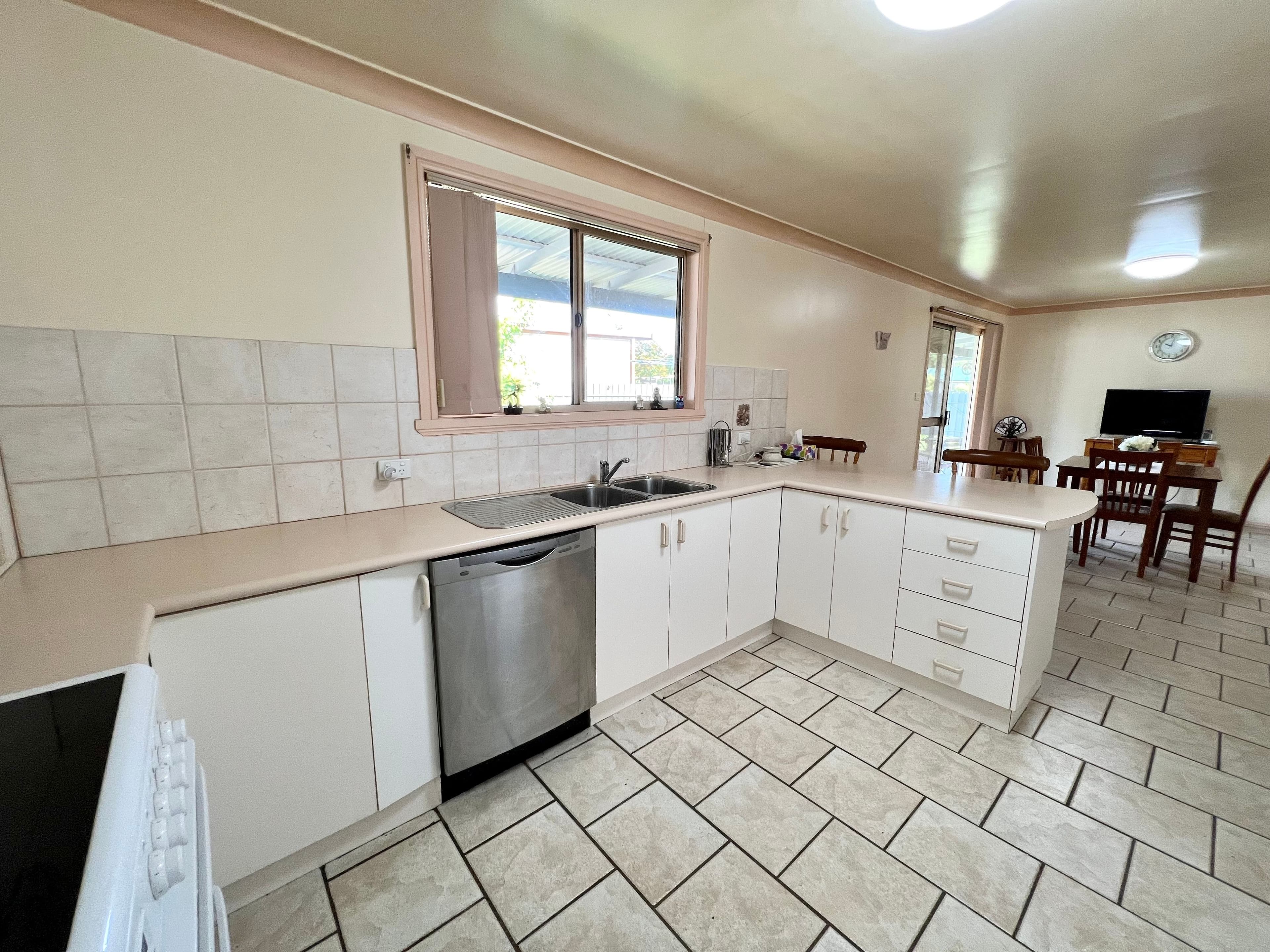 12 Brooke Street, Forbes NSW 2871, Forbes - Thumbnail 5