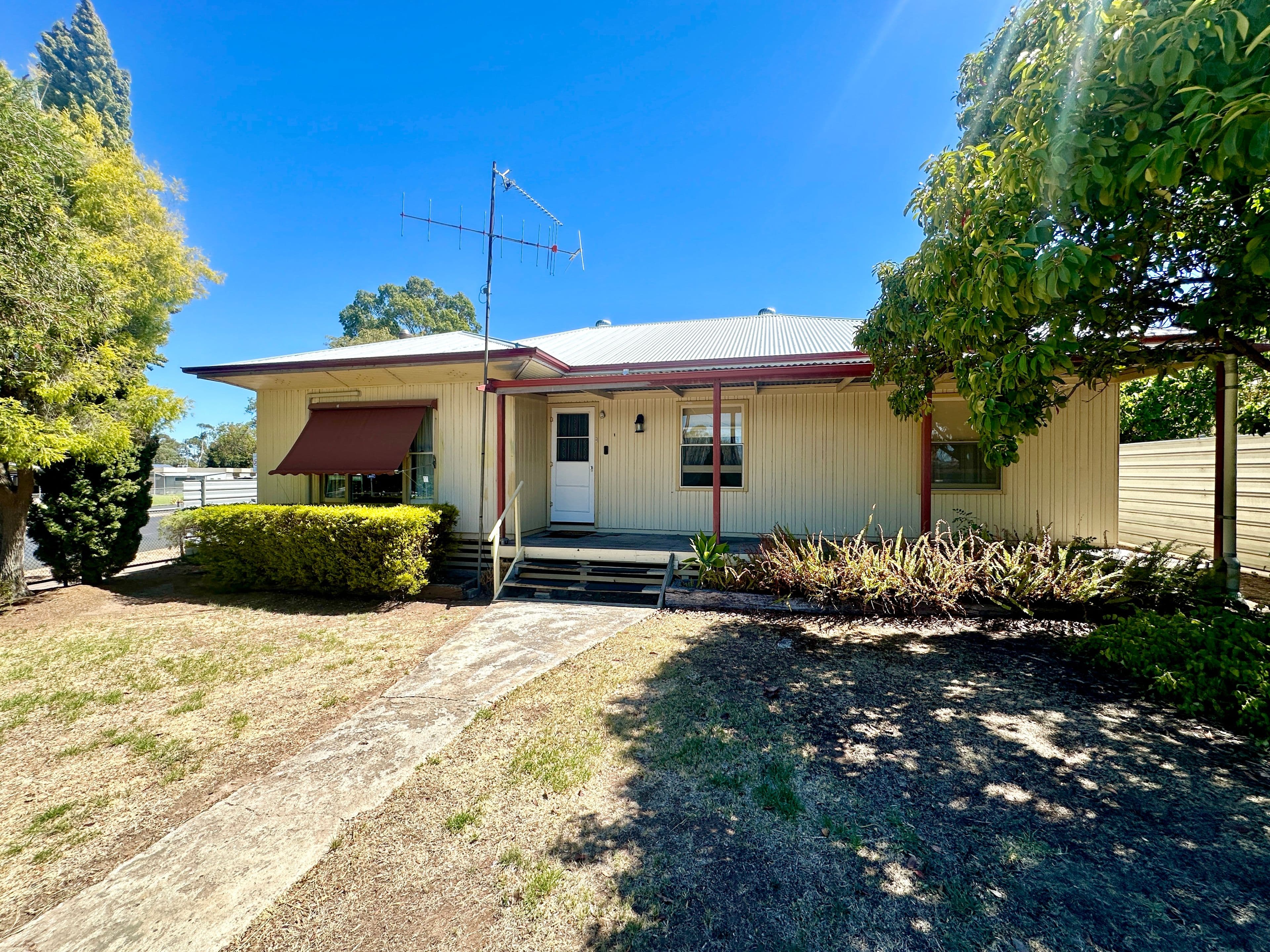 1 Tatiara Terrace, Bordertown SA 5268, Bordertown - Image 1