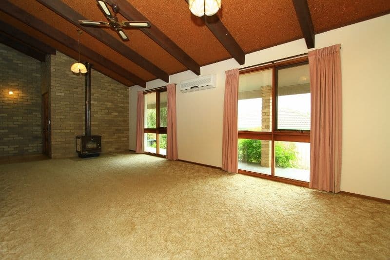 2 Noble Court, KANGAROO FLAT VIC 3555, Kangaroo Flat - Thumbnail 2