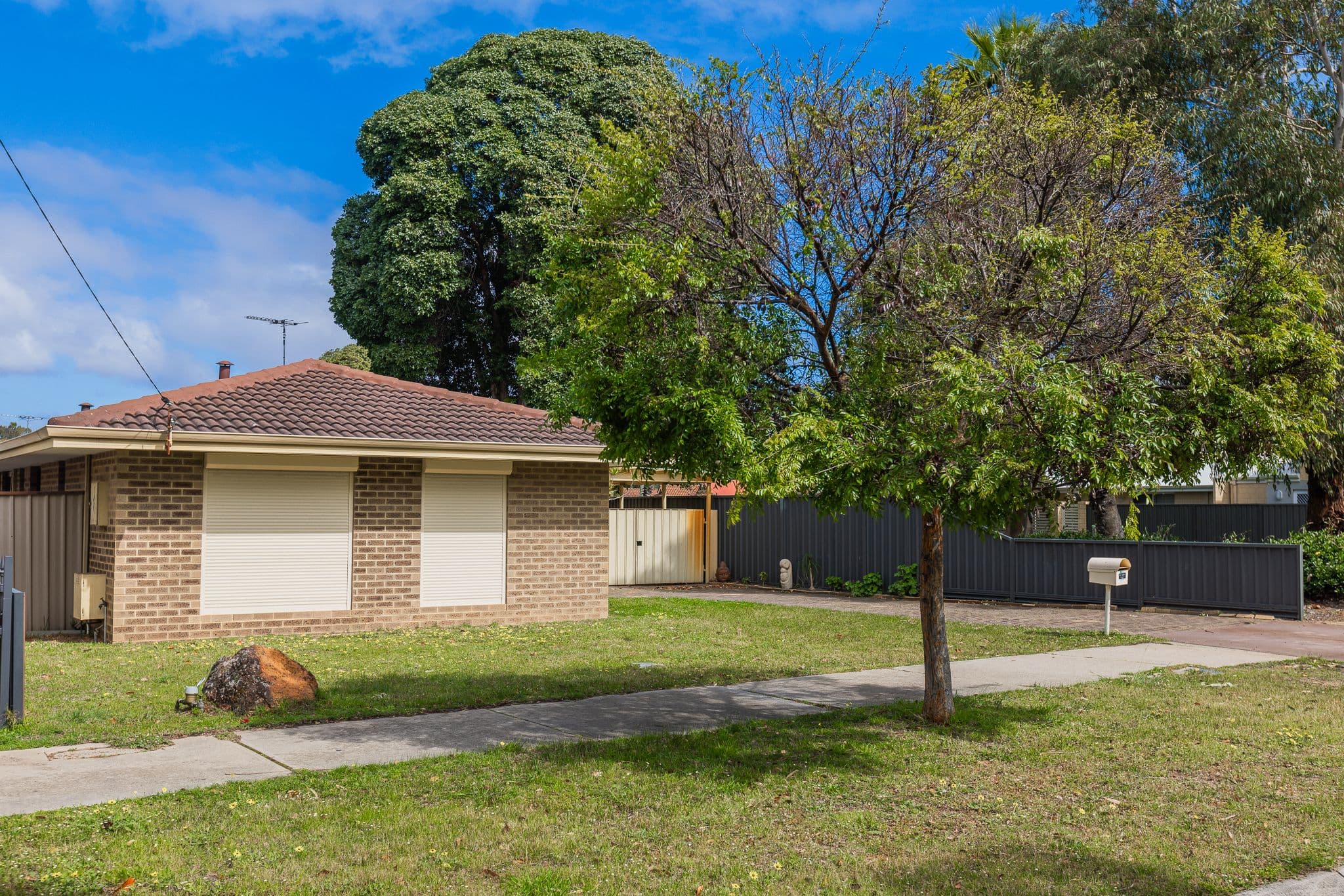 16 McKeon Street, Redcliffe WA 6104, Redcliffe - Thumbnail 2