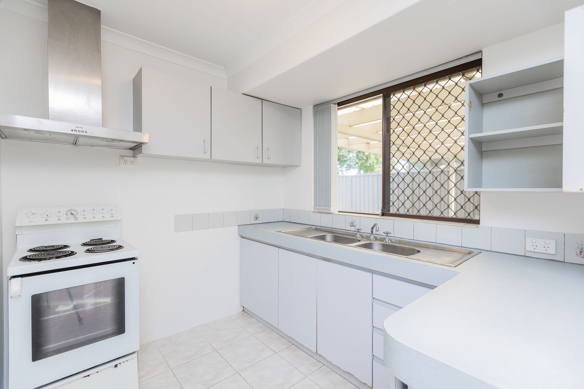 16 McKeon Street, Redcliffe WA 6104, Redcliffe - Thumbnail 5