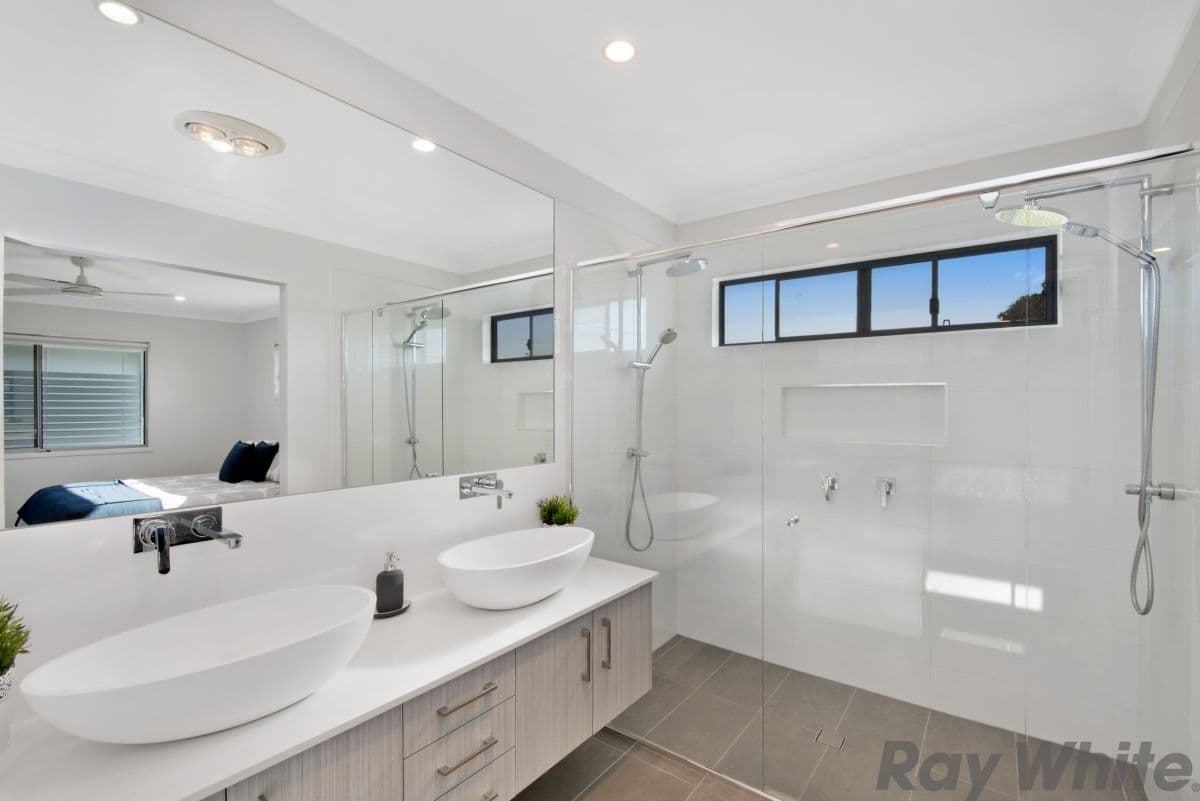 13a Hawthorne Street, Woody Point QLD 4019, Woody Point - Thumbnail 4