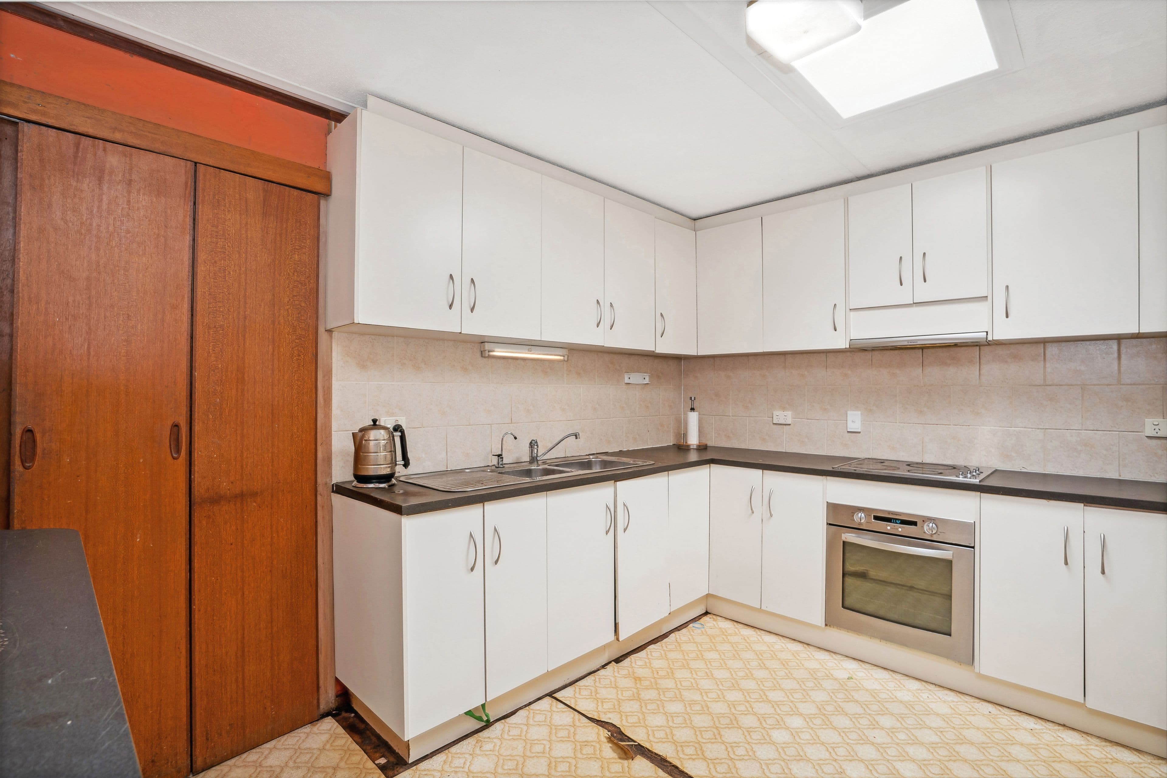 98 Lyons Road, Holden Hill SA 5088, Holden Hill - Thumbnail 8
