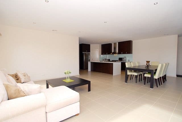 4 Chlorinda Road, TARNEIT VIC 3029, Tarneit - Thumbnail 2