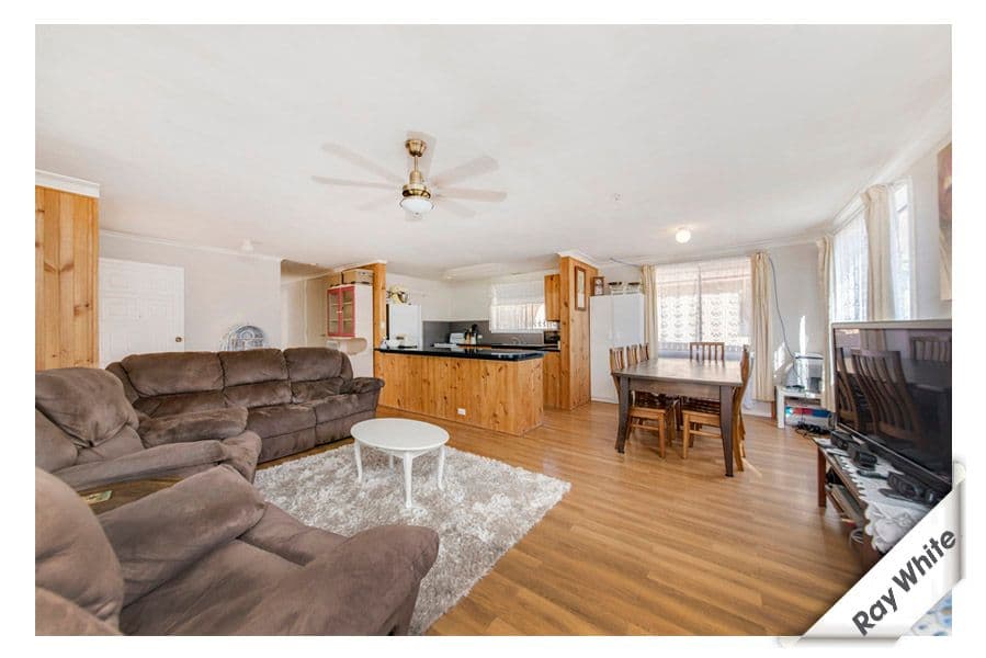 33 Cooney Court, CHARNWOOD ACT 2615, Charnwood - Image 1
