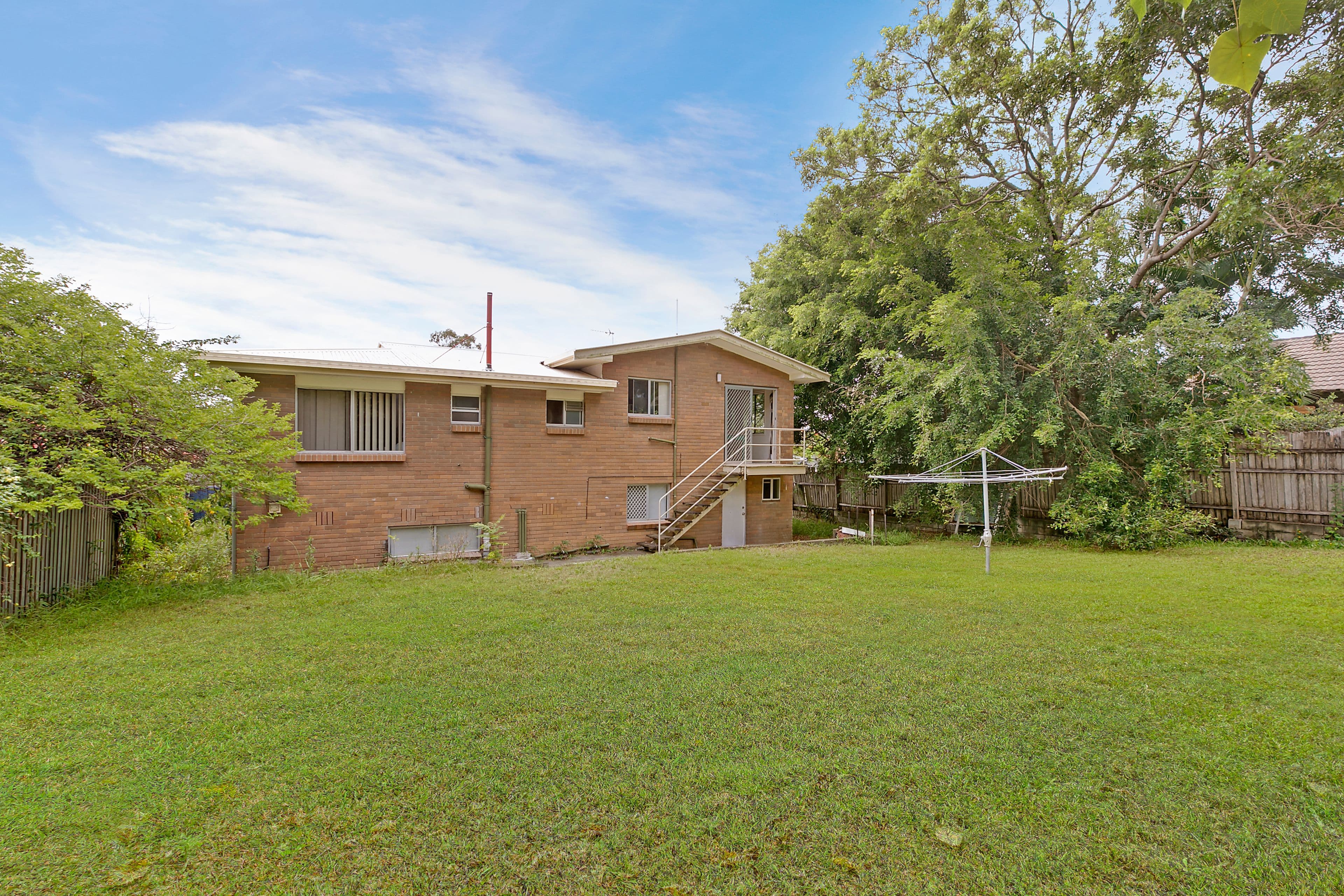 16 Canara Street, Benowa QLD 4217, Benowa - Thumbnail 2
