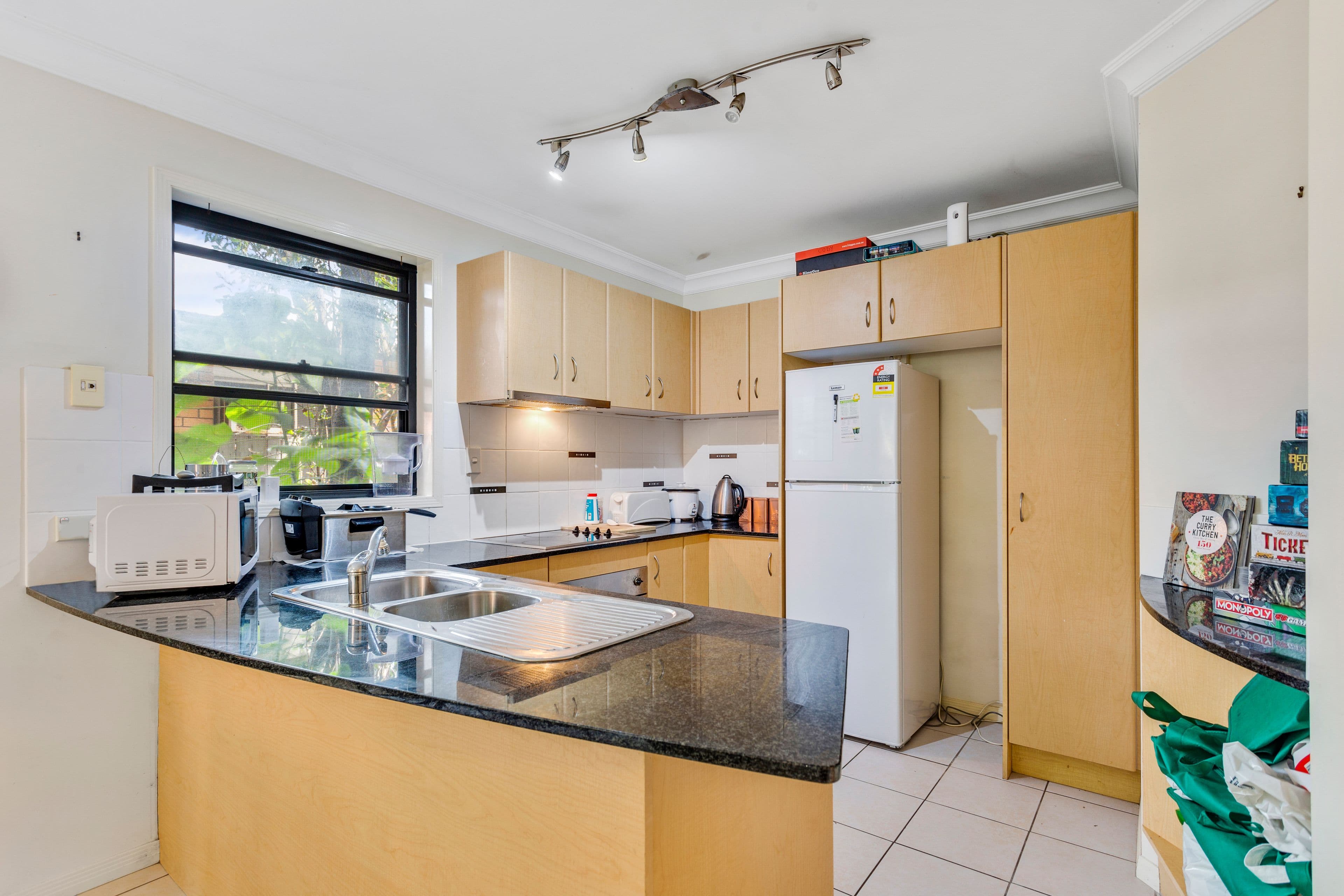 27 Railway Street, Southport QLD 4215, Southport - Thumbnail 5
