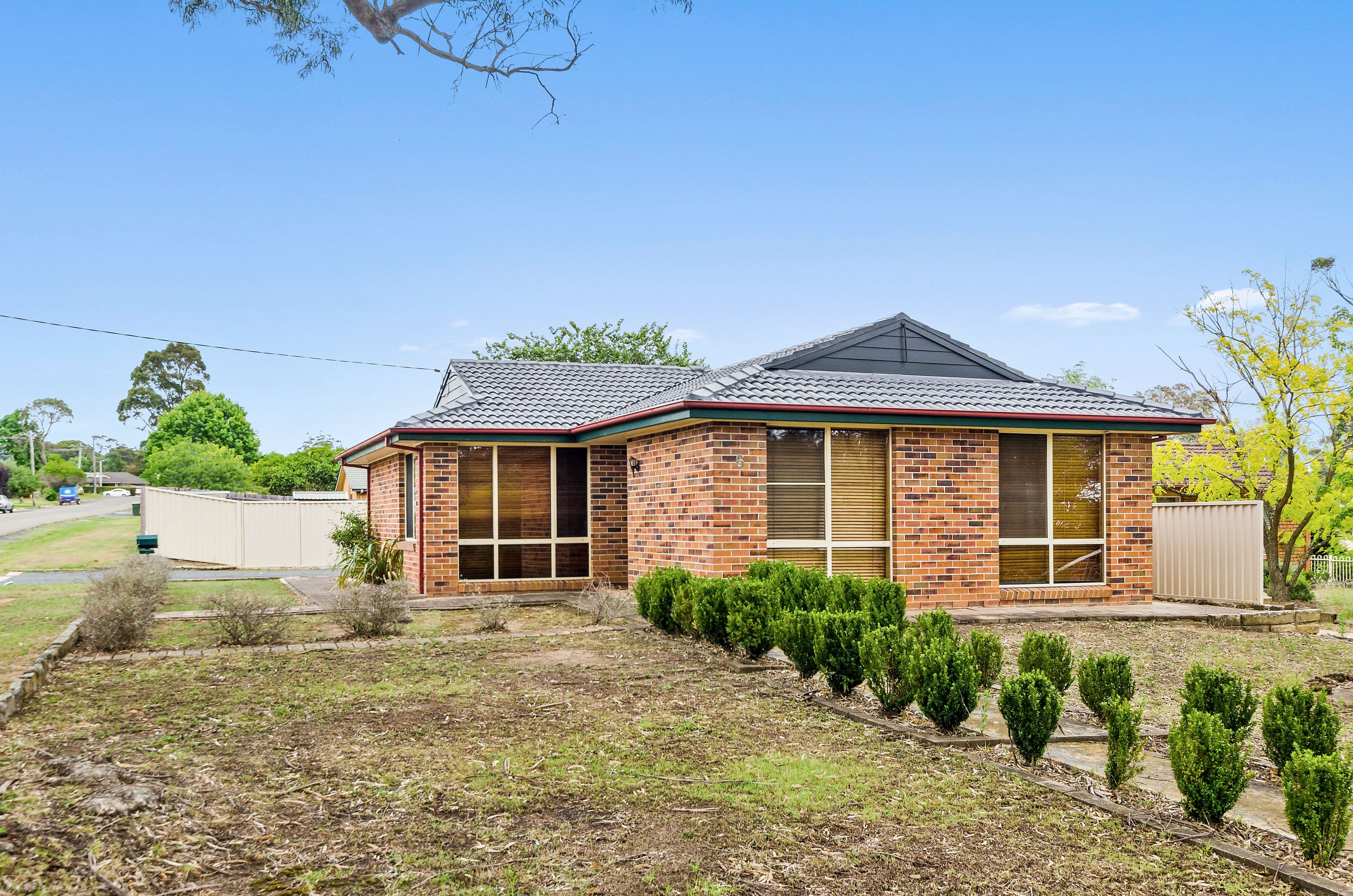 6 Railway Avenue, Colo Vale - Image 1