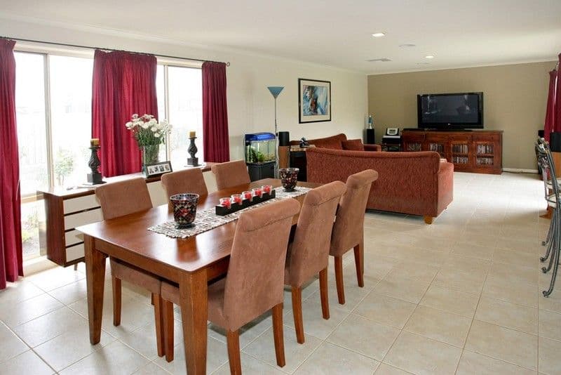 37 Neptune Drive, POINT COOK VIC 3030, Point Cook - Thumbnail 2