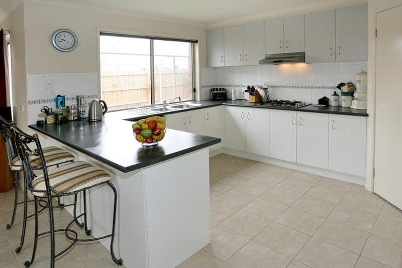 37 Neptune Drive, POINT COOK VIC 3030, Point Cook - Thumbnail 3