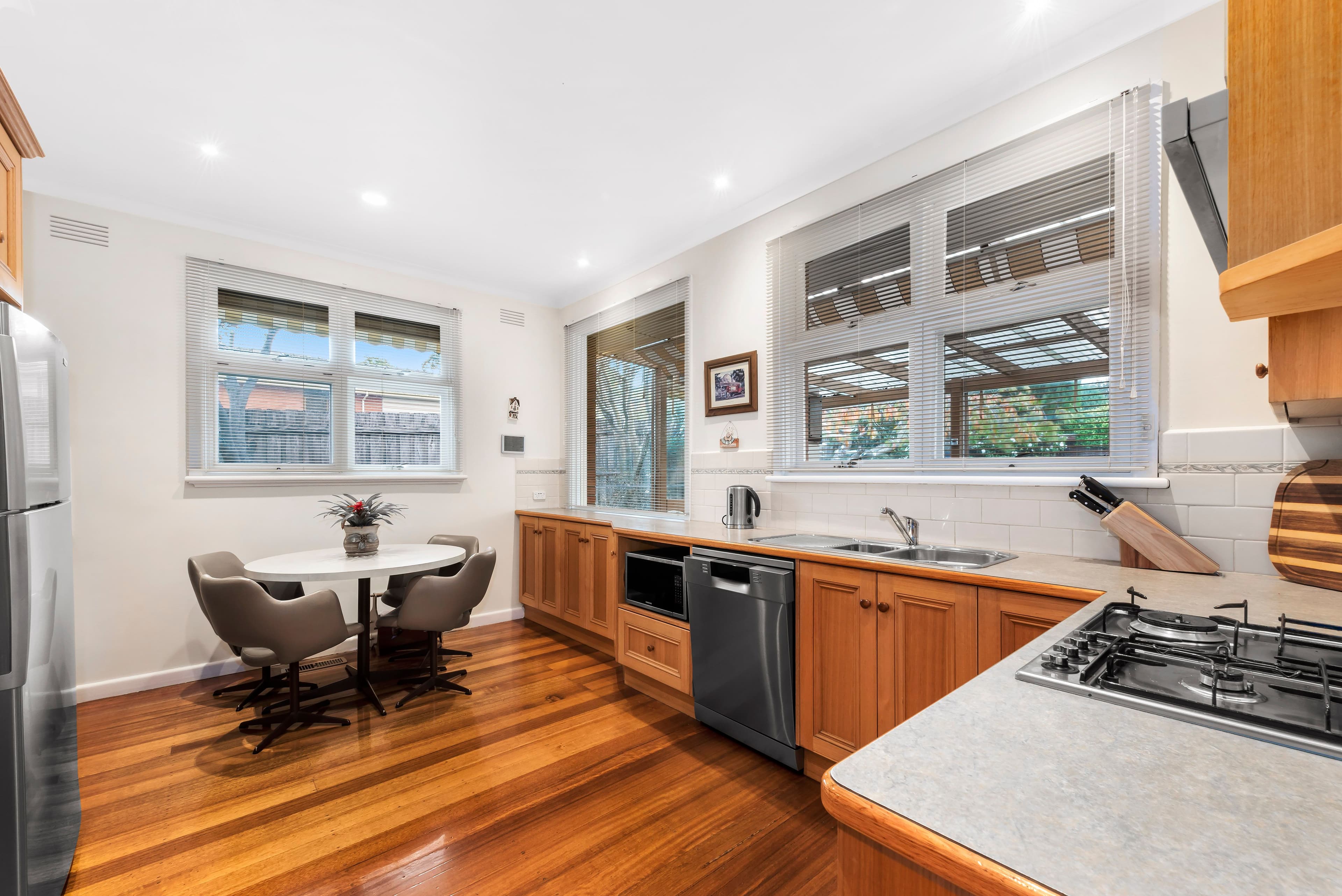 10 Strathallan Road, Macleod VIC 3085, Macleod - Thumbnail 5