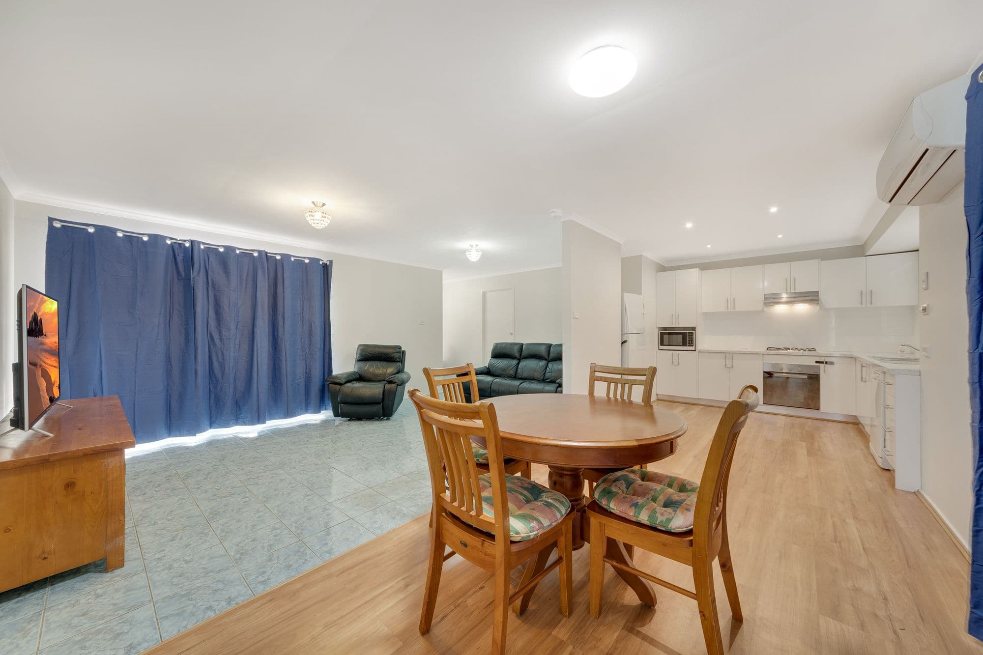 25 Crommelin Crescent, St Helens Park - Thumbnail 3