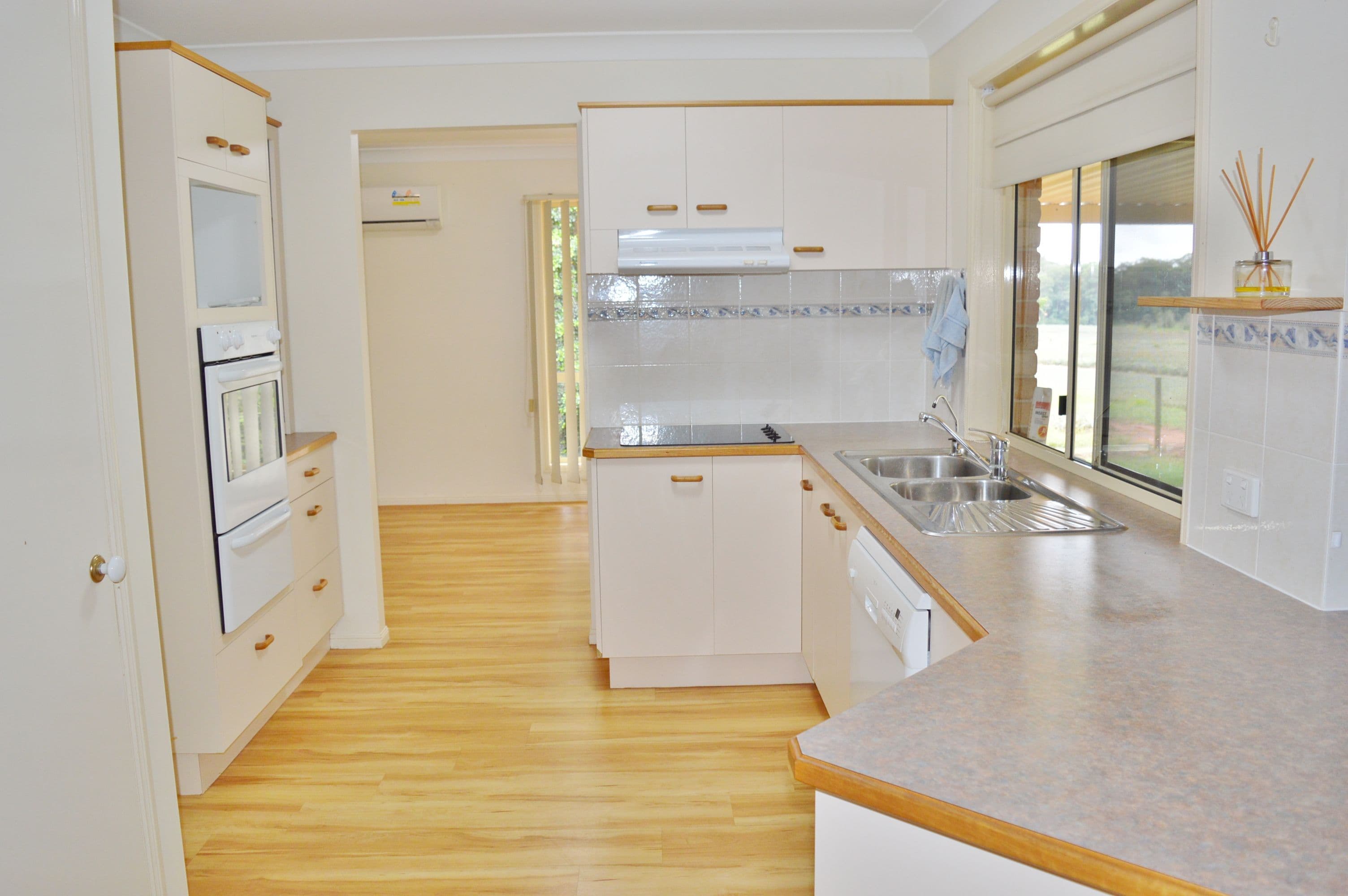 18 Jacaranda Close, Glass House Mountains QLD 4518, Glass House Mountains - Thumbnail 2