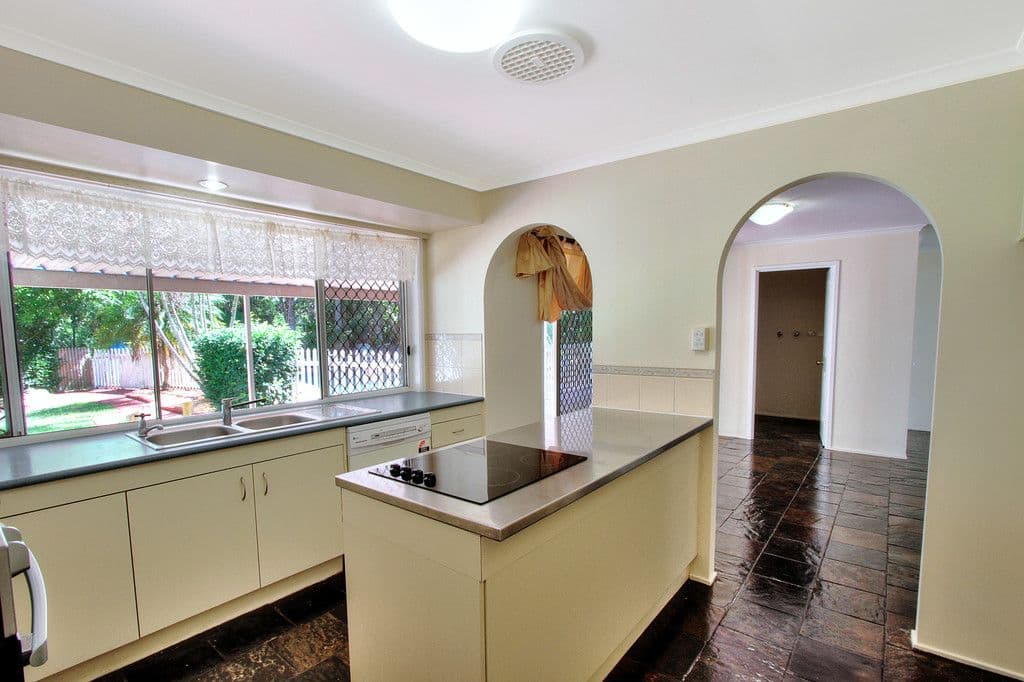 35 Bradley Street, Springwood QLD 4127, Springwood - Thumbnail 4