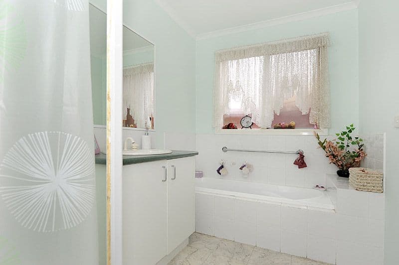 24 Forest Oak Drive, UPPER FERNTREE GULLY VIC 3156, Bowral - Thumbnail 6