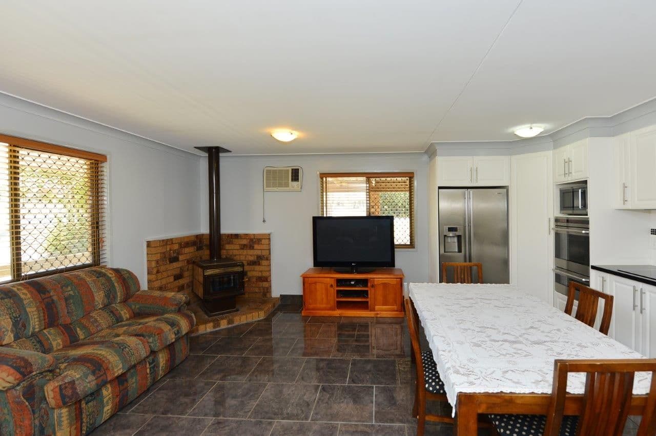 18 Balfour Street, WYREEMA QLD 4352, Wyreema - Thumbnail 4