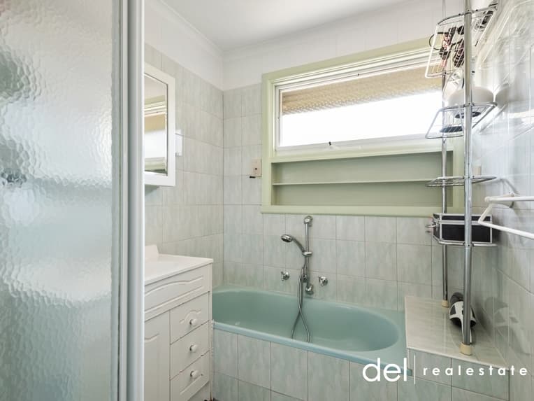 15 Boronia Avenue, Dandenong North, Dandenong North - Thumbnail 4