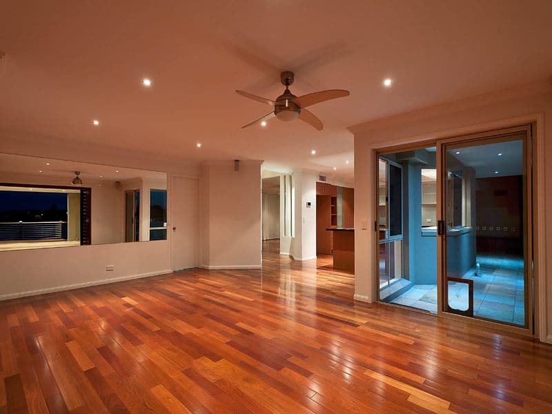 7 Clipper Boulevard, Clear Island Waters QLD 4226, Clear Island Waters - Thumbnail 5